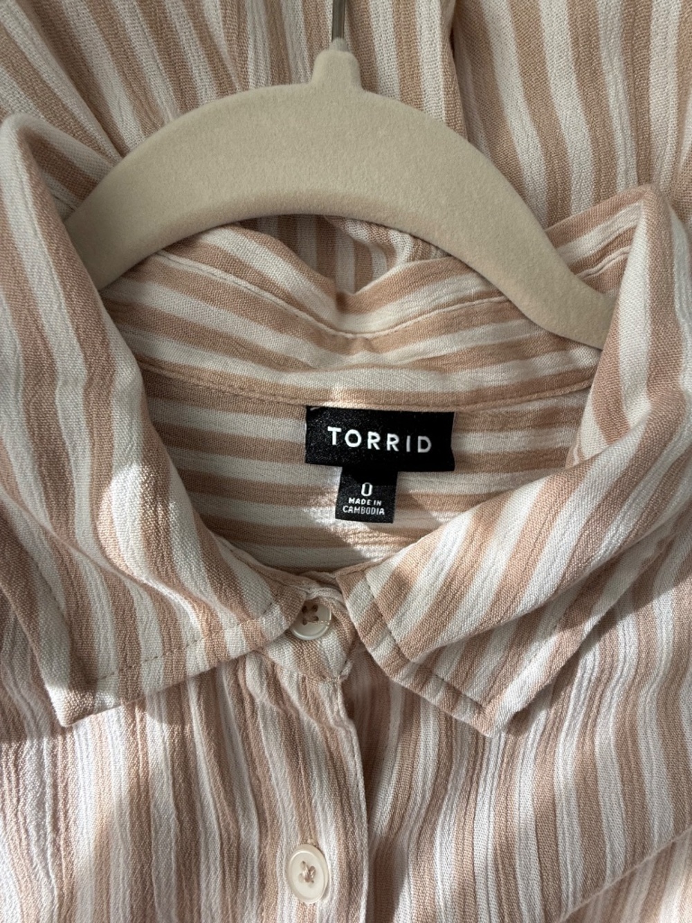 Torrid | Lizzie Button-Up Shirt | Color: Rocker Stripe Cement | Size: 0 12 Large - Picture 5 of 8